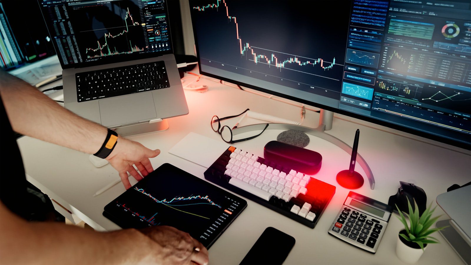 AI Governance Platforms: 7 Critical Reasons to Act 21 AI system inventory on monitors for governance tracking