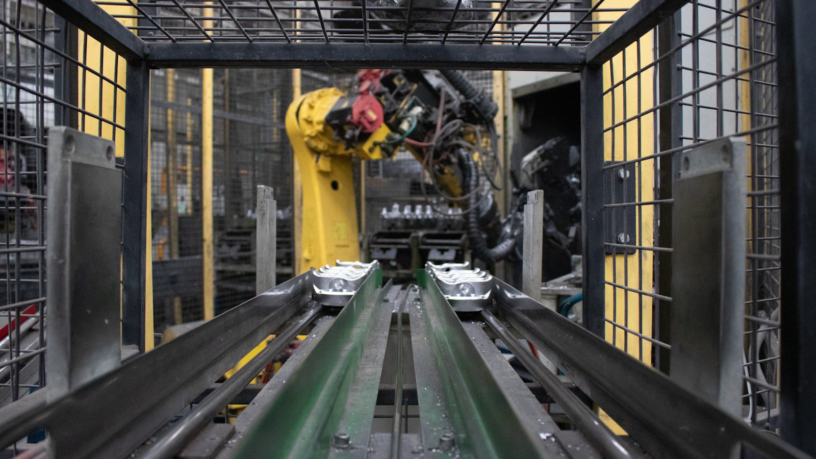 Embedded AI: 7 Powerful Ways It Becomes Invisible 21 factory automation device using sensors and embedded intelligence