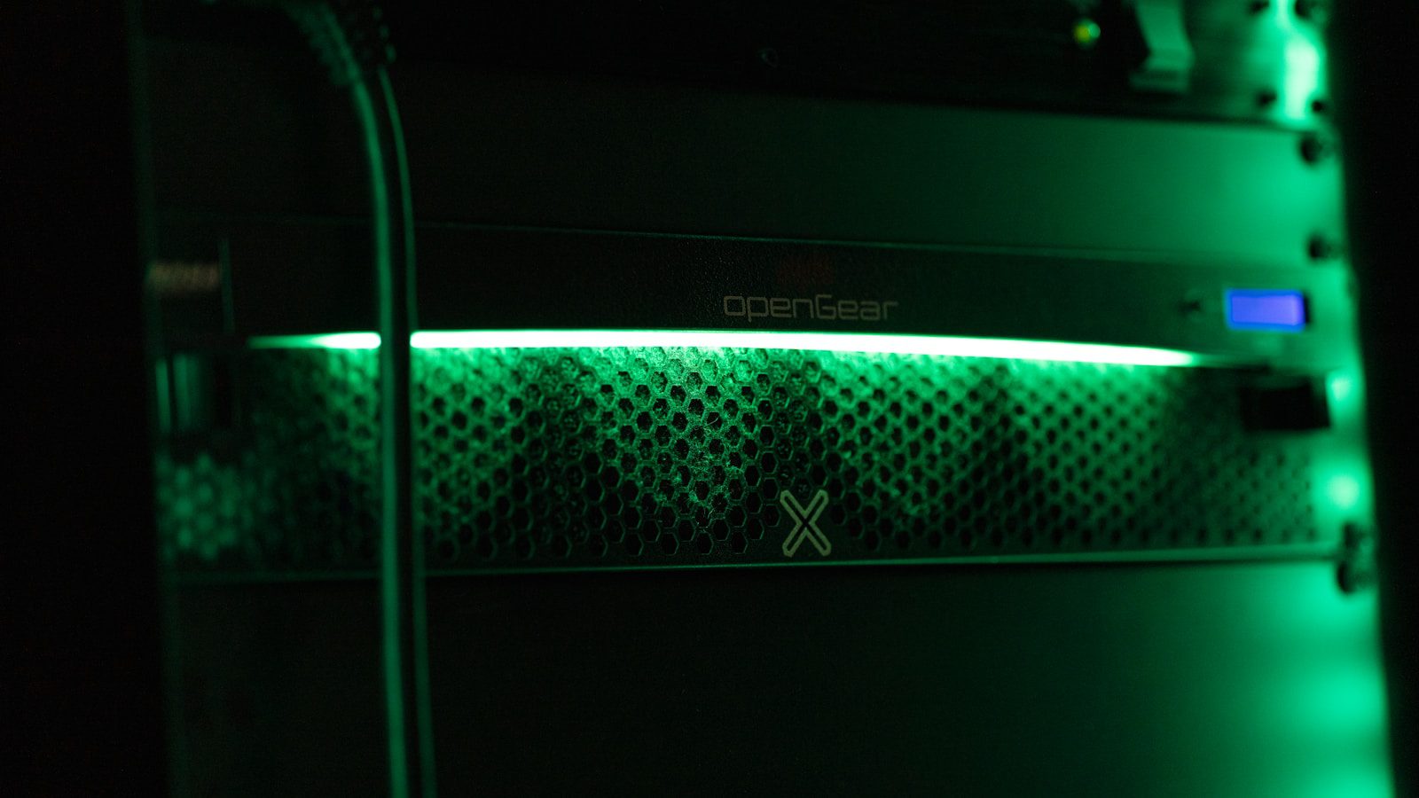 AI-Driven Refactoring: 7 Smart Mainframe Wins Today 28 Server status lights representing modernized data flows batch jobs and APIs