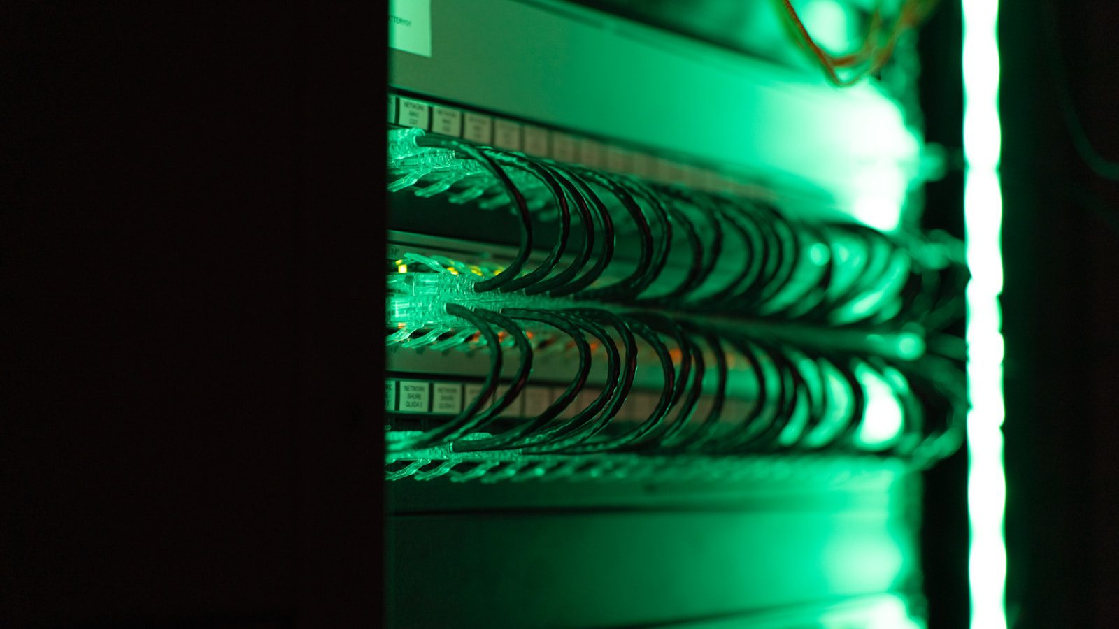 AI-Driven Refactoring: 7 Smart Mainframe Wins Today 23 Server room hardware representing legacy mainframe systems that still matter