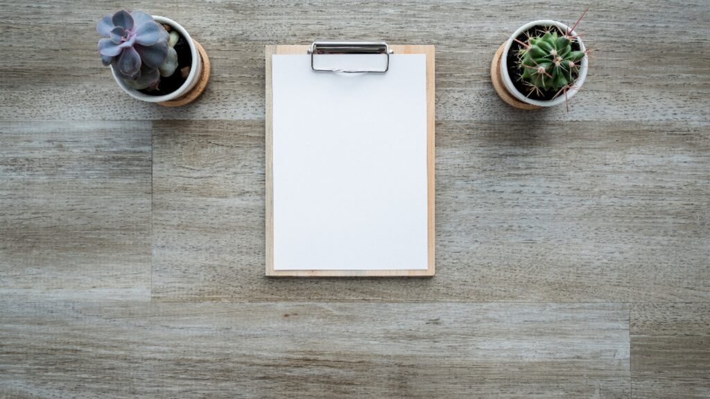 Akamai LLM deal clipboard and planning desk for a 30-day AI infrastructure review