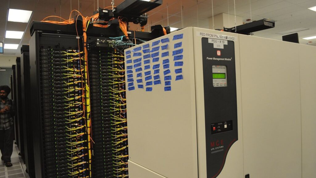 Anywhere Office SD-WAN cabling and network racks for application-aware routing