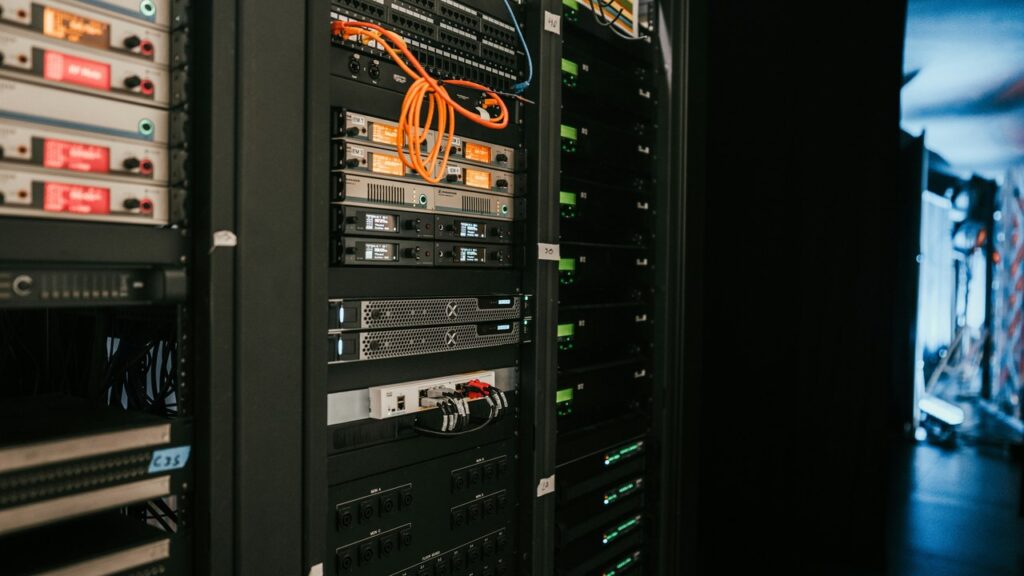 Cyber Insurance Red Flags immutable backup architecture showing offline copies, protected credentials, restore testing, ransomware recovery, and recovery time evidence