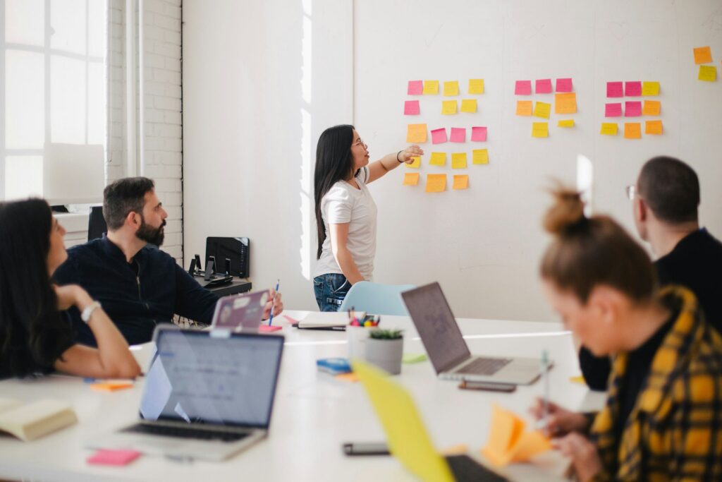 Enterprise AI Agents Keep Failing Because They Forget What They Learned 03 knowledge review