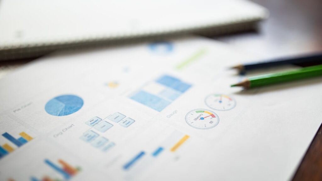 Green IT sustainability reporting charts and tangible value analysis
