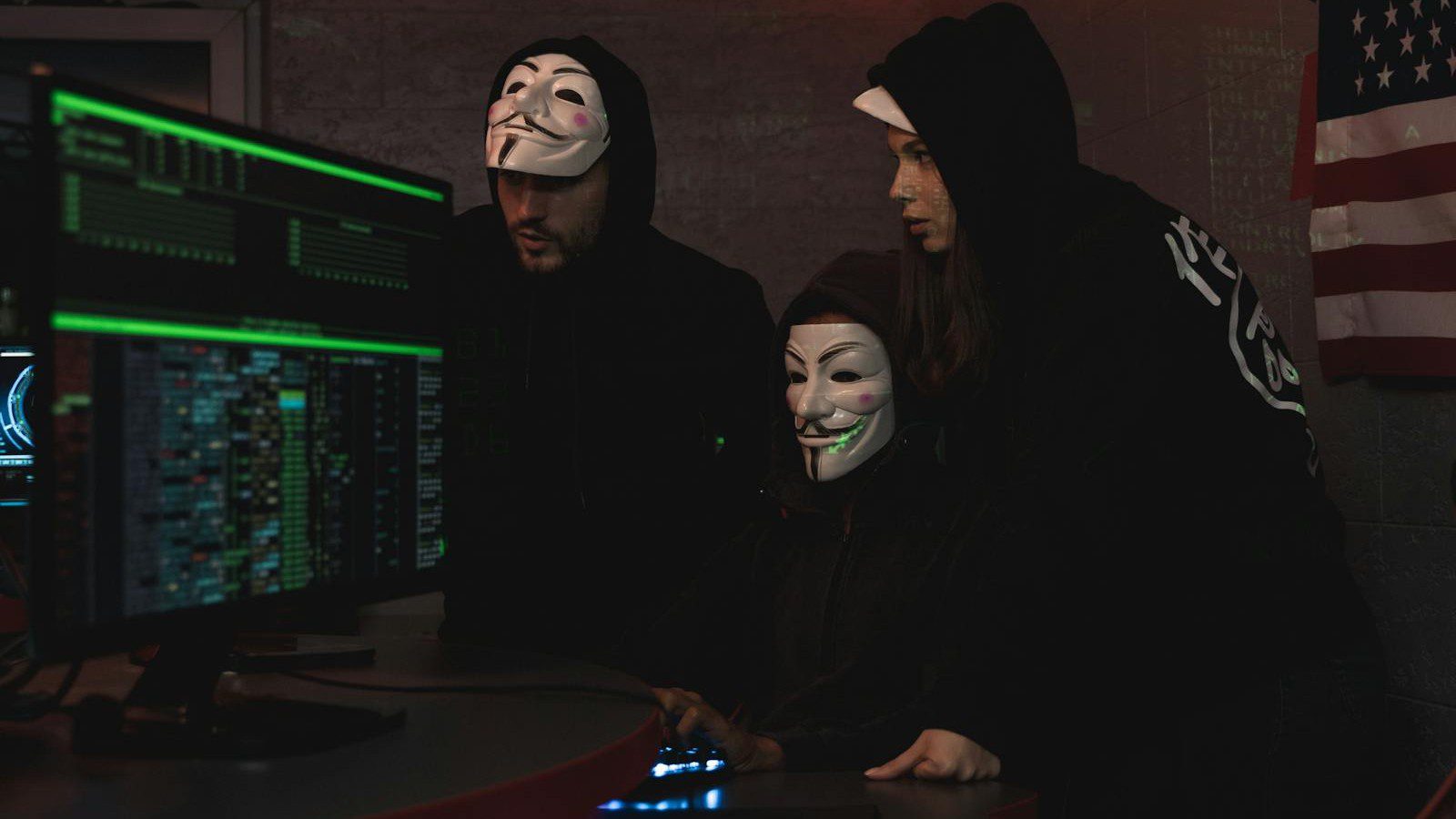 The "Agentic SOC": How AI Agents Are Replacing Traditional Security Operations in 2026 7 Agentic SOC: alert enrichment and threat investigation workflow.
