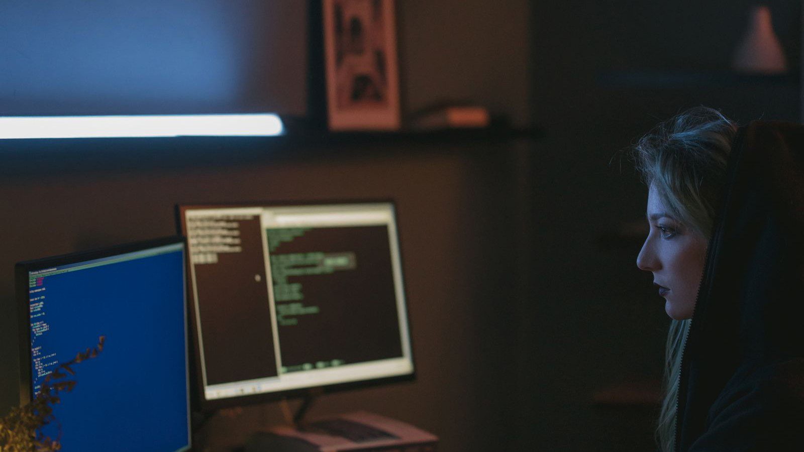 The "Agentic SOC": How AI Agents Are Replacing Traditional Security Operations in 2026 8 Agentic SOC: analyst supervision and AI-assisted operations.