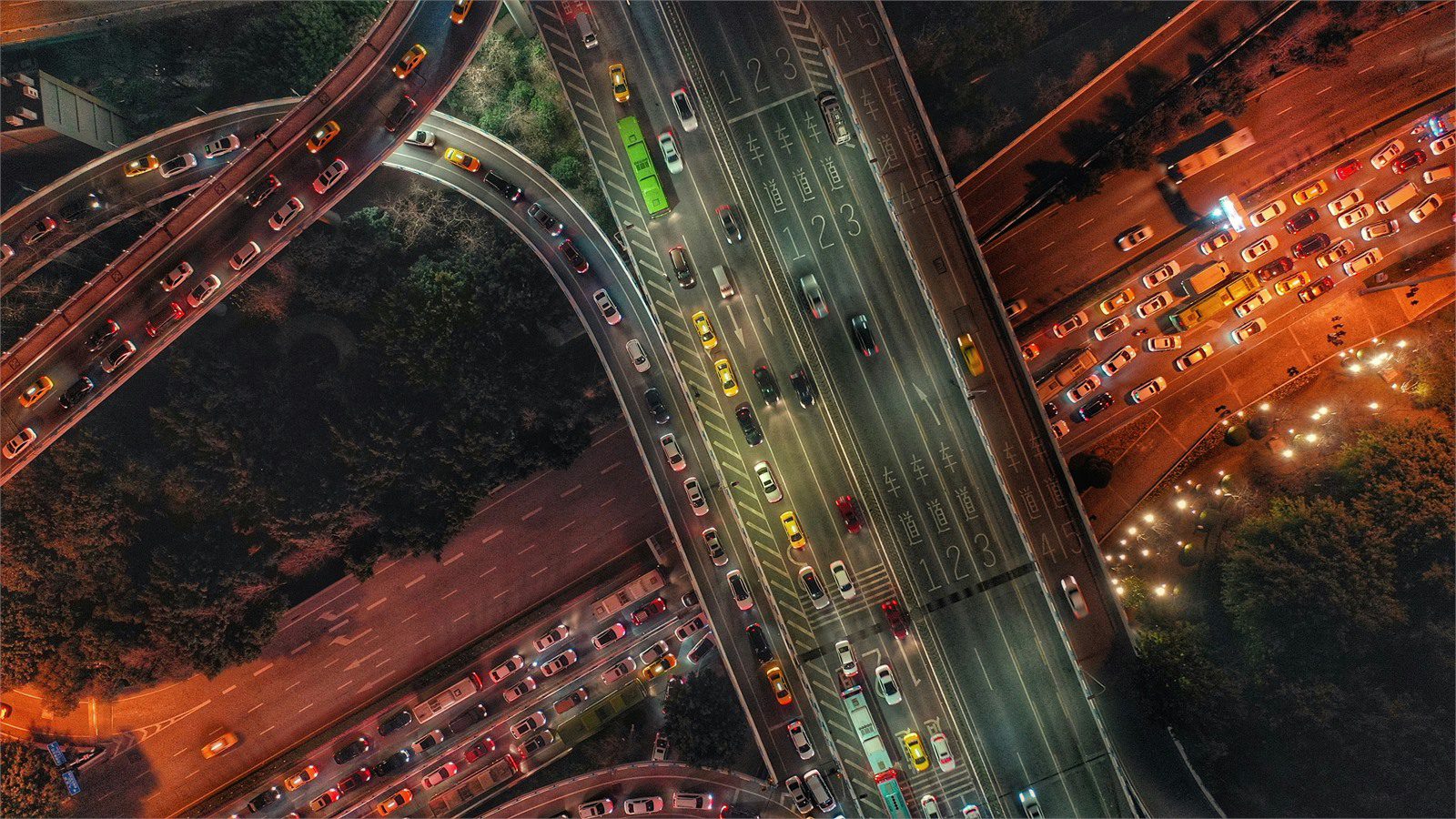 Enterprise Disaster Recovery Solutions: 7 Proven Fast Wins 17 aerial traffic routes representing failover DNS and traffic routing automation