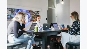 Fractional CIO CTO: 9 Powerful Startup Scaling Wins