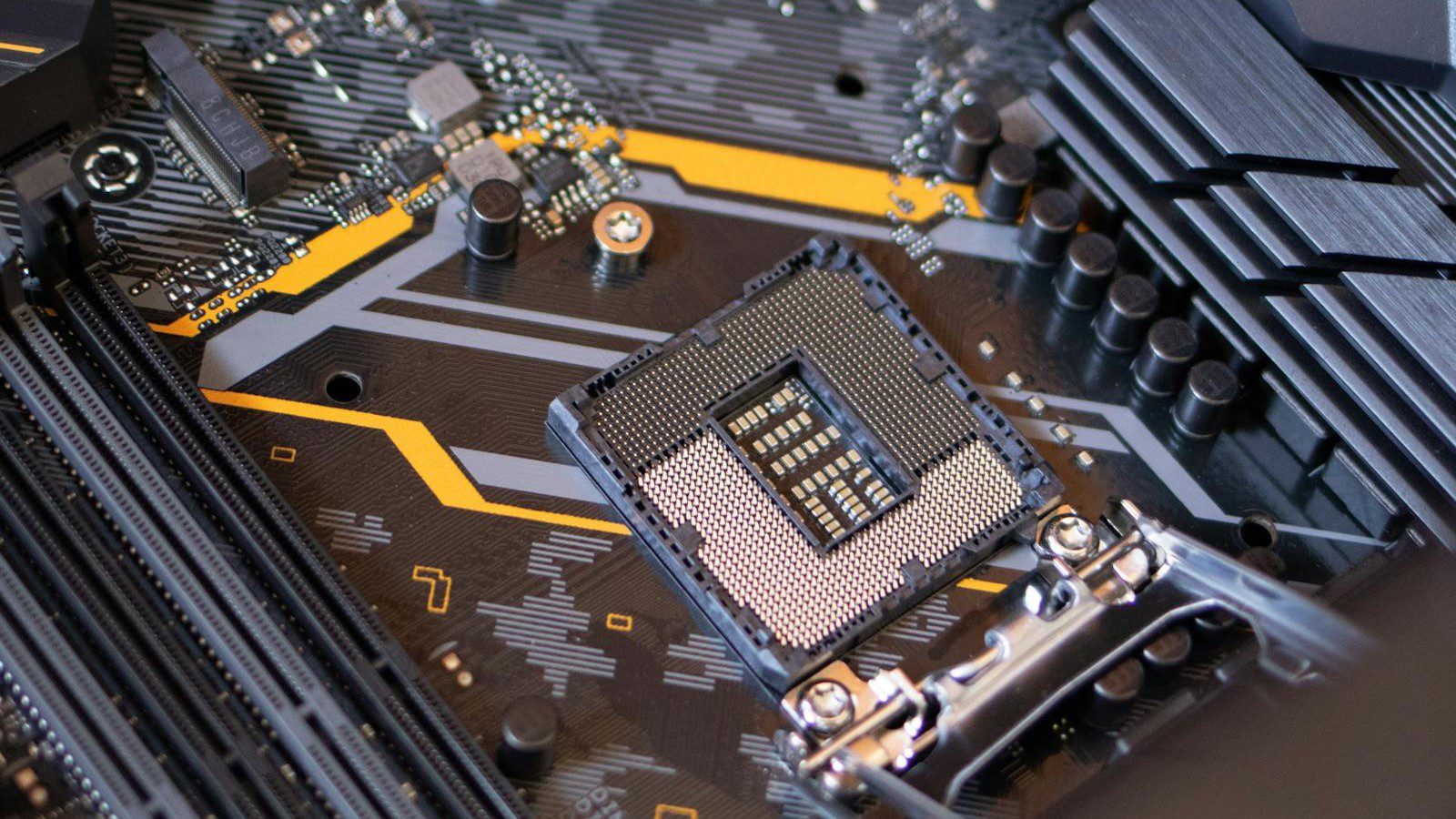 Huawei Tau Scaling Law: Transistor Density and System Performance Explained 6 Tau Scaling Law: semiconductor hardware used to discuss density and delay.