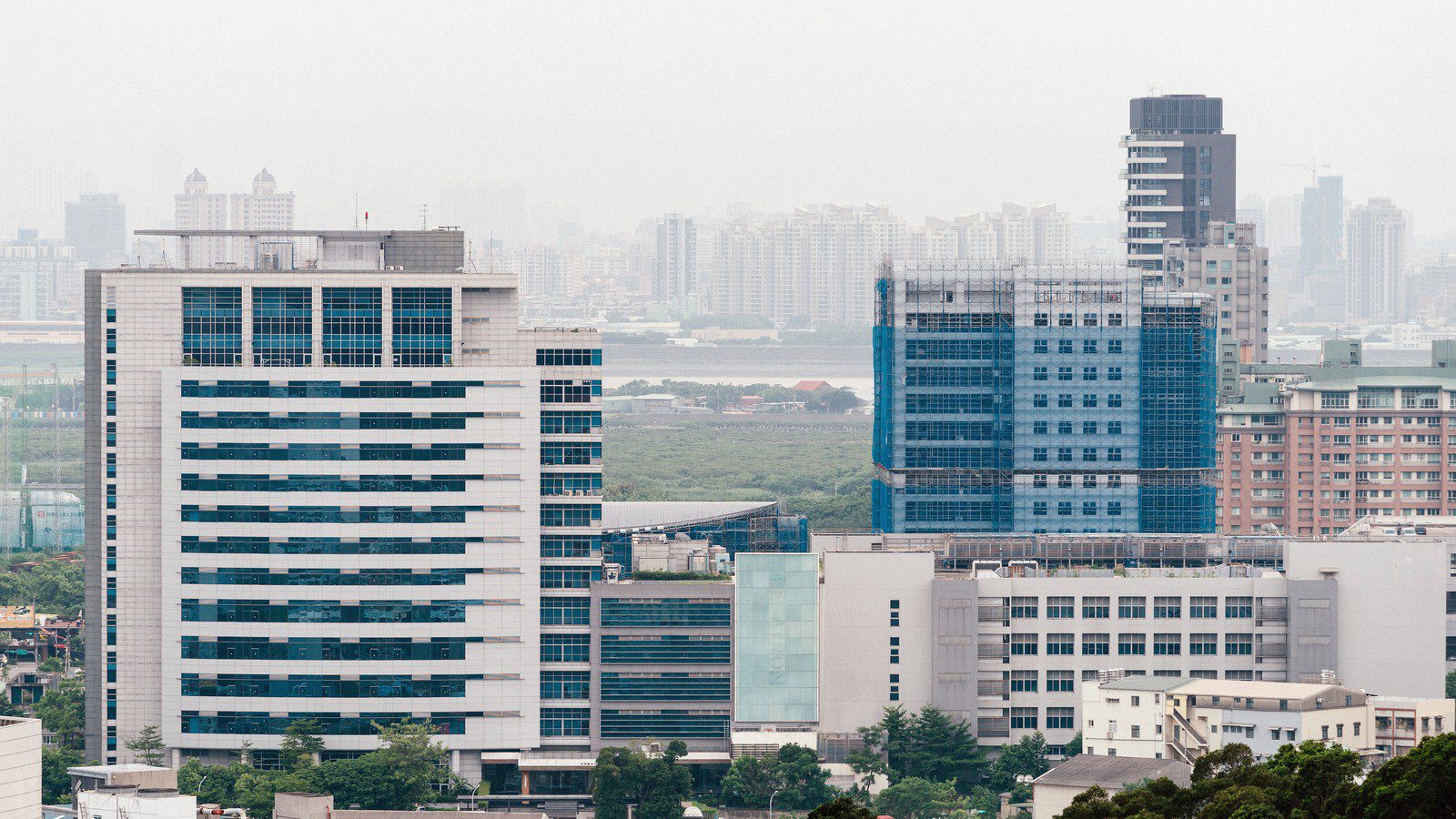 Nvidia says it has largely conceded China's AI chip market to Huawei: What it means 13 Nvidia Huawei China AI chip market: scenario planning and governance for enterprise AI leadership.