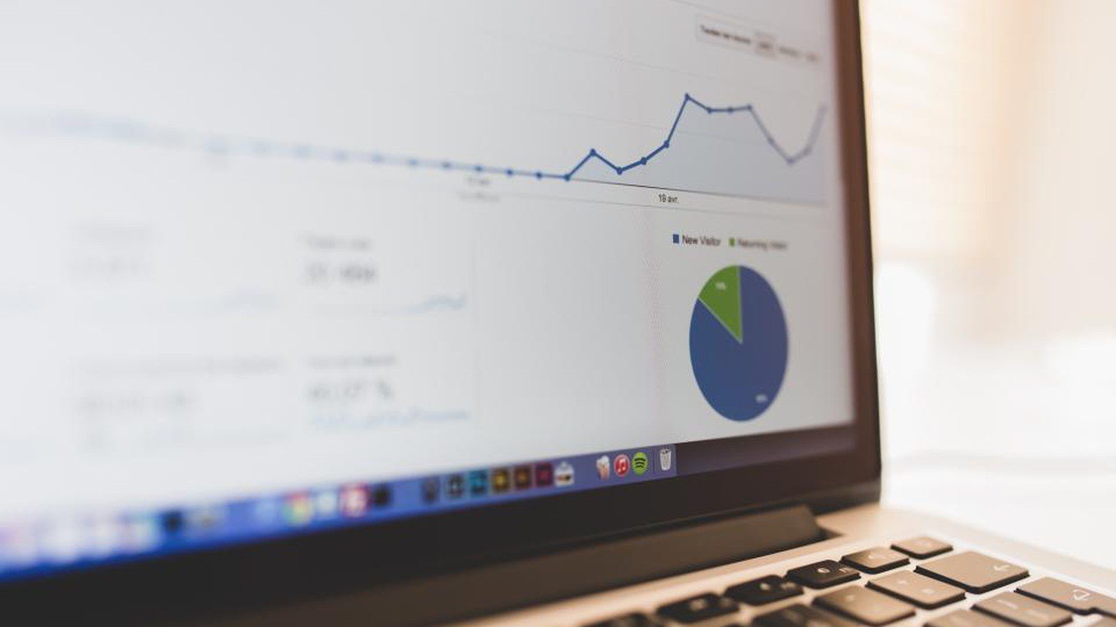 Soleads: Practical Guide to AI Lead Export and Social Prospecting 8 Soleads: social media prospecting and public profile research.