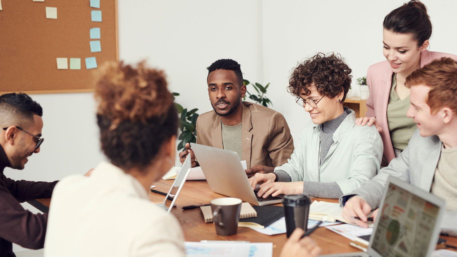 Virtual desktop infrastructure playbook: IT leaders planning secure remote desktop rollout