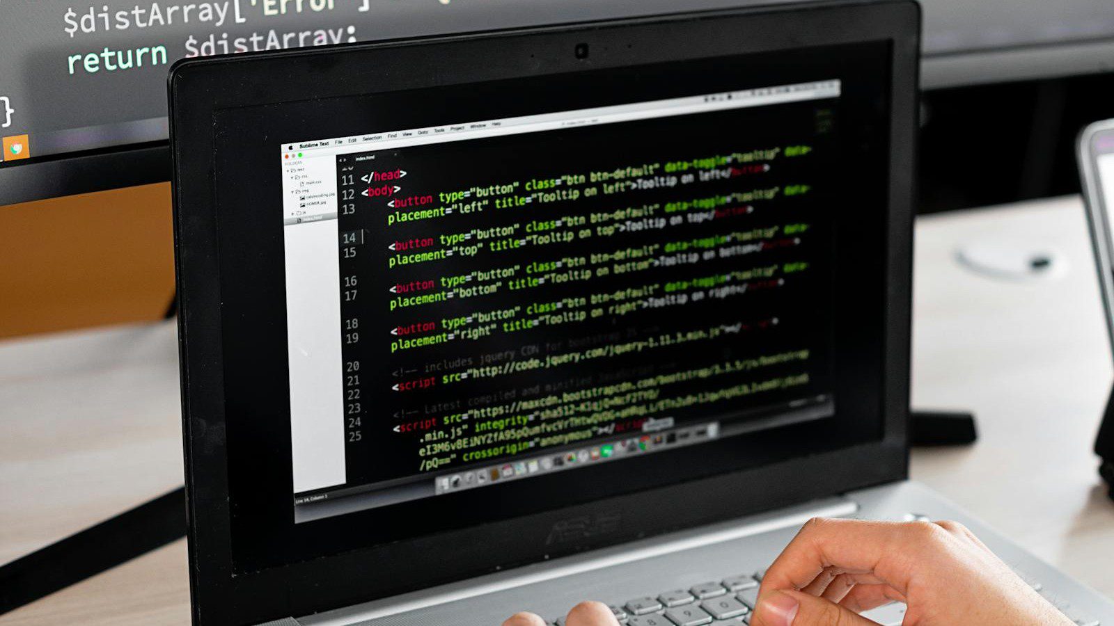The Virtual Desktop Infrastructure (VDI) Playbook: Securely Scaling Remote Workforces 6 virtual desktop infrastructure playbook: engineer configuring secure remote endpoints.