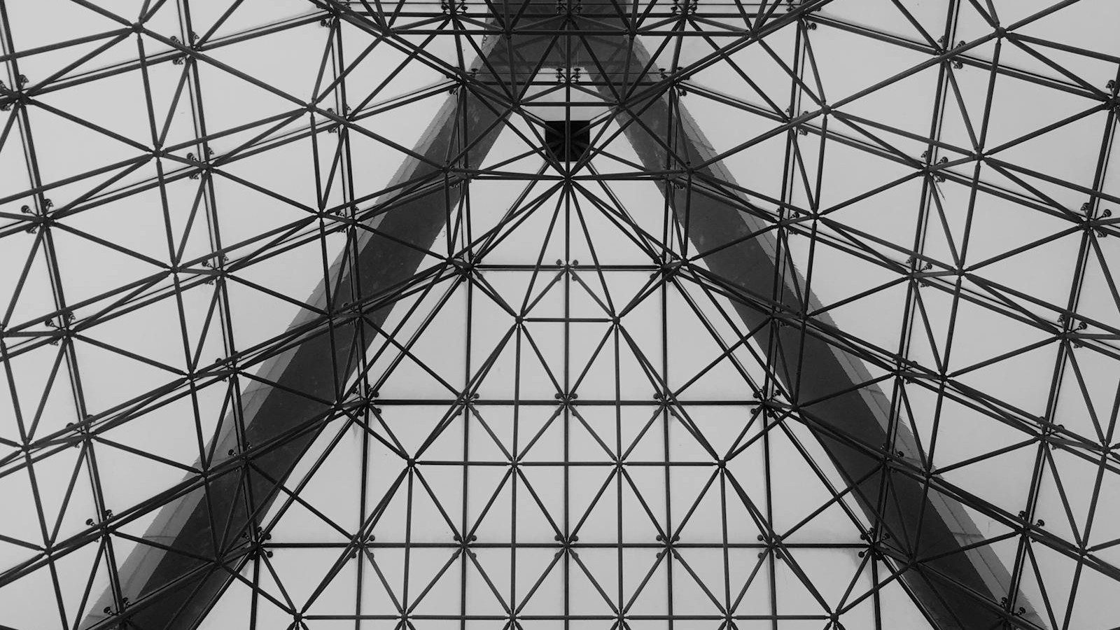 The Virtual Desktop Infrastructure (VDI) Playbook: Securely Scaling Remote Workforces 7 virtual desktop infrastructure playbook: operations specialist monitoring performance dashboards.
