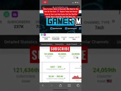 progressive Robot mobile browser showing SocialBlade stats and a large red SUBSCRIBE button on a channel page