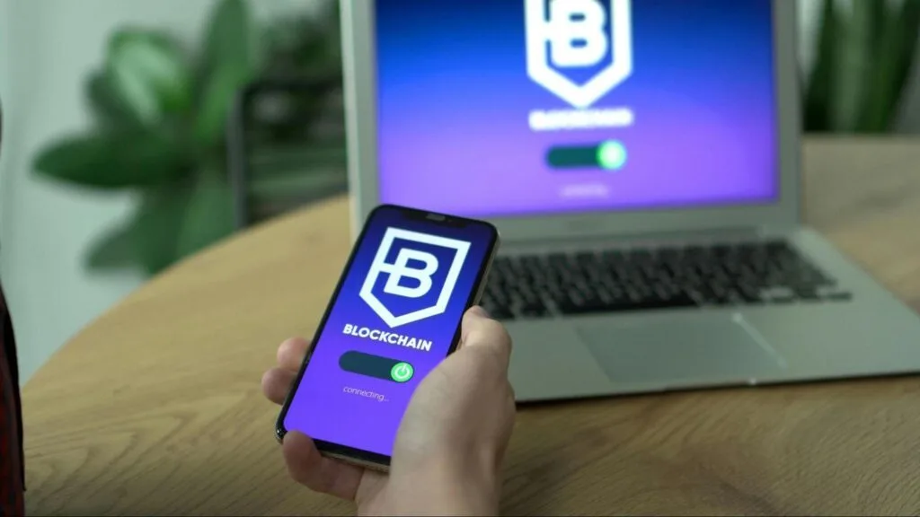 Understanding How Progressive Robot Coin can be used as Payment Method for Goods and Services 8 Advantages-of-Using-PGR-for-Transactions