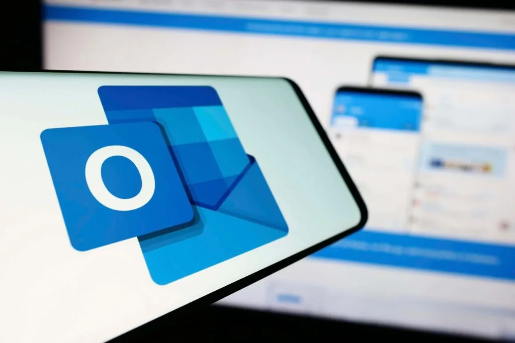 A Step-By-Step Guide to Outlook Add-in Development 6 Understanding Outlook Add-ins