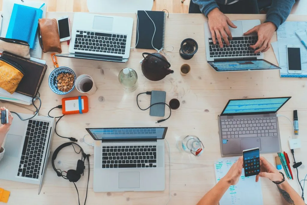 How to Build a Successful Distributed Software Development Team