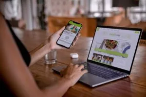 What is Enterprise Commerce: Custom or Off-The-Shelf Solution?