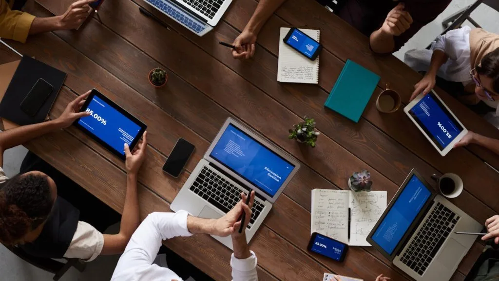 Allbirds Pivots to AI: 7 Facts Behind the NewBird AI Compute Bet 17 Allbirds Pivots to AI 02 at a glance boardroom