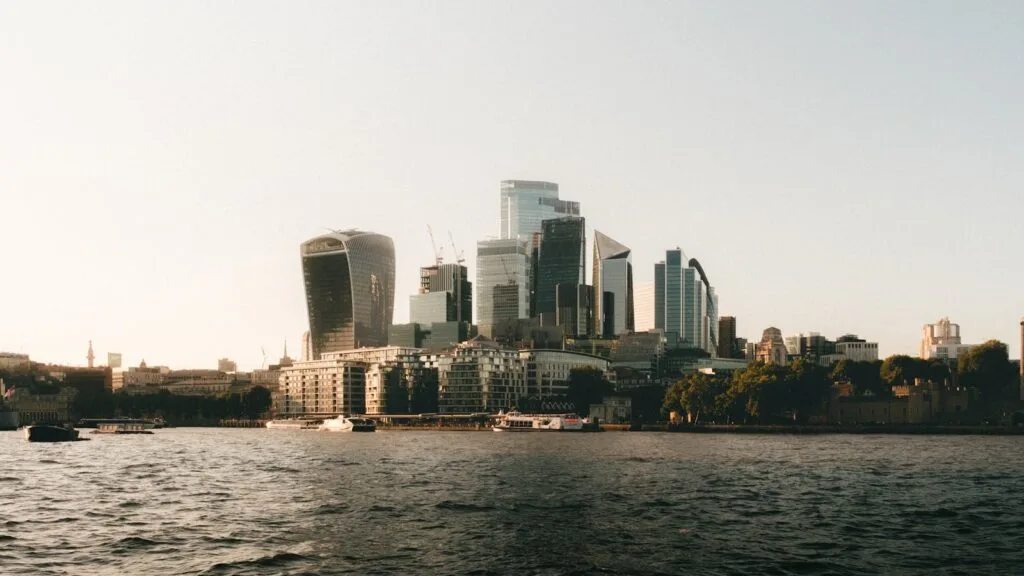Bank of England Says It Is Testing AI Risks to Financial System: 7 Things to Know 17 Bank of England says it is testing AI risks to financial system — Bank of England AI Risks Financial System 02 at a glance london financial district