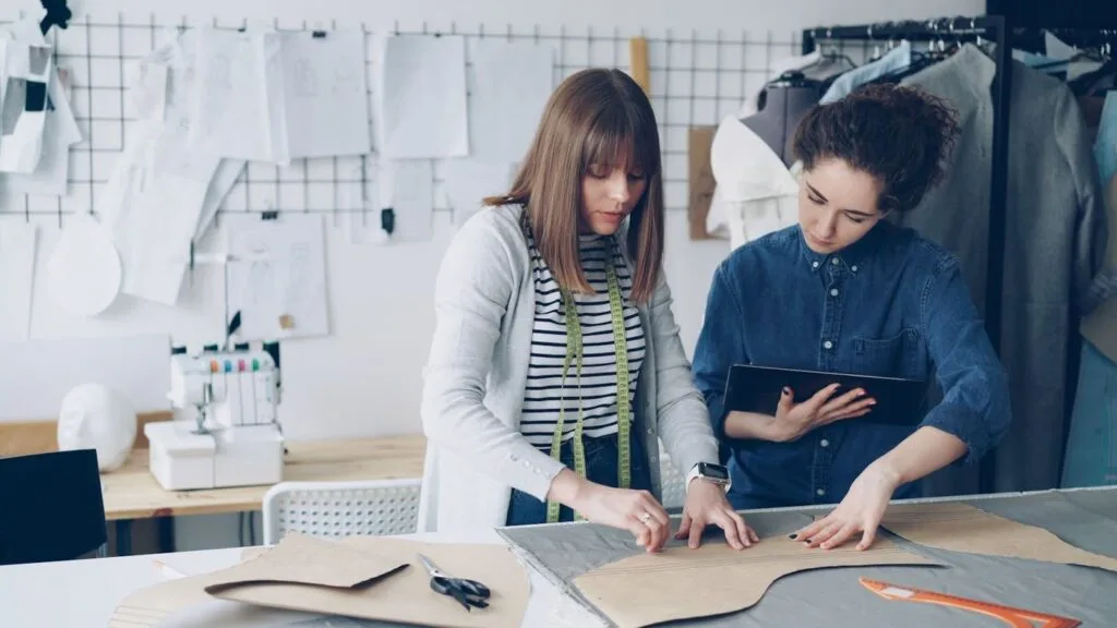 Fashion Diffusion: 7 Practical Things to Know About the AI Fashion Design Platform 12 Fashion Diffusion 04 facts clothing patterns
