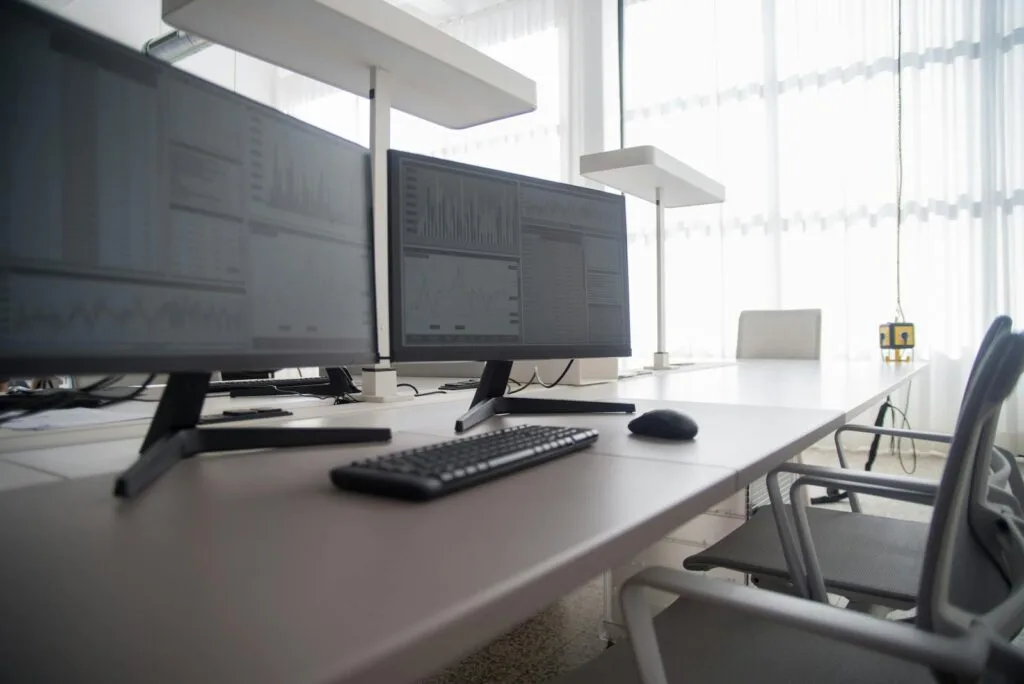 HappyHorse-1.0: 7 Practical Things to Know About the AI Video Model 11 HappyHorse-1.0 — HappyHorse 1.0 06 faq dual monitors