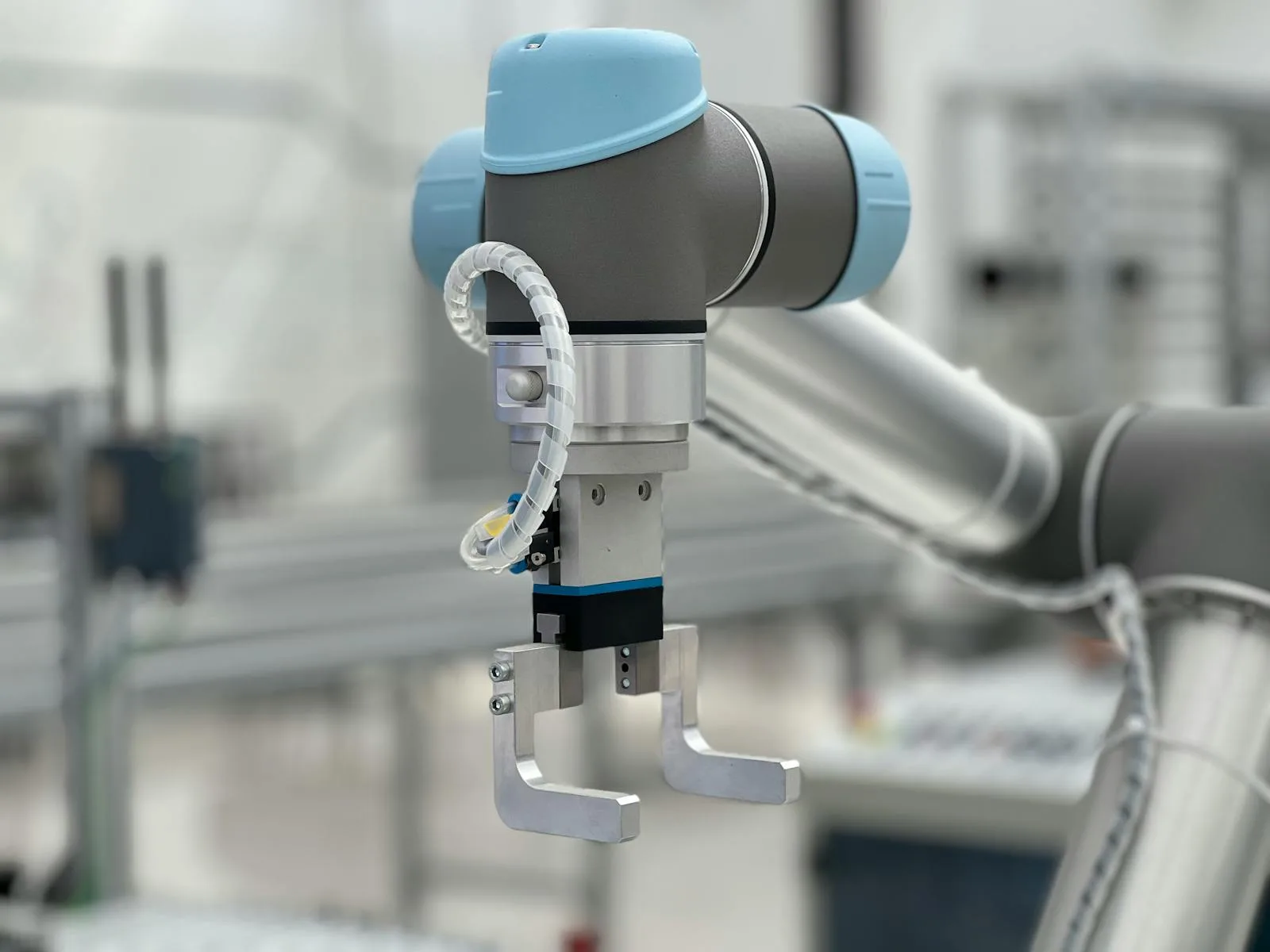 Hyundai Robotics: 7 Powerful Facts on Its Physical AI Strategy 22 Hyundai robotics and physical AI strategy review represented by engineers at a whiteboard analyzing system architecture