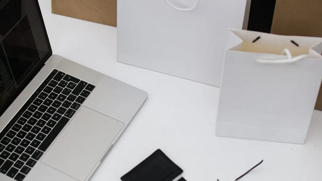 What Is PresentButler? 7 Helpful Facts About the AI Gift Finder 19 What Is PresentButler 02 at a glance shopping bags table