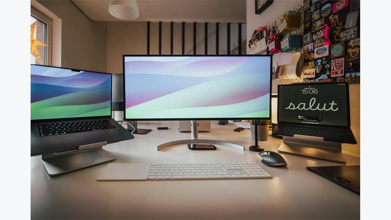 What Is Adobe FrameMaker? 7 Essential Facts for Beginners 14 Multi-screen documentation workspace arranged for complex long-form editing