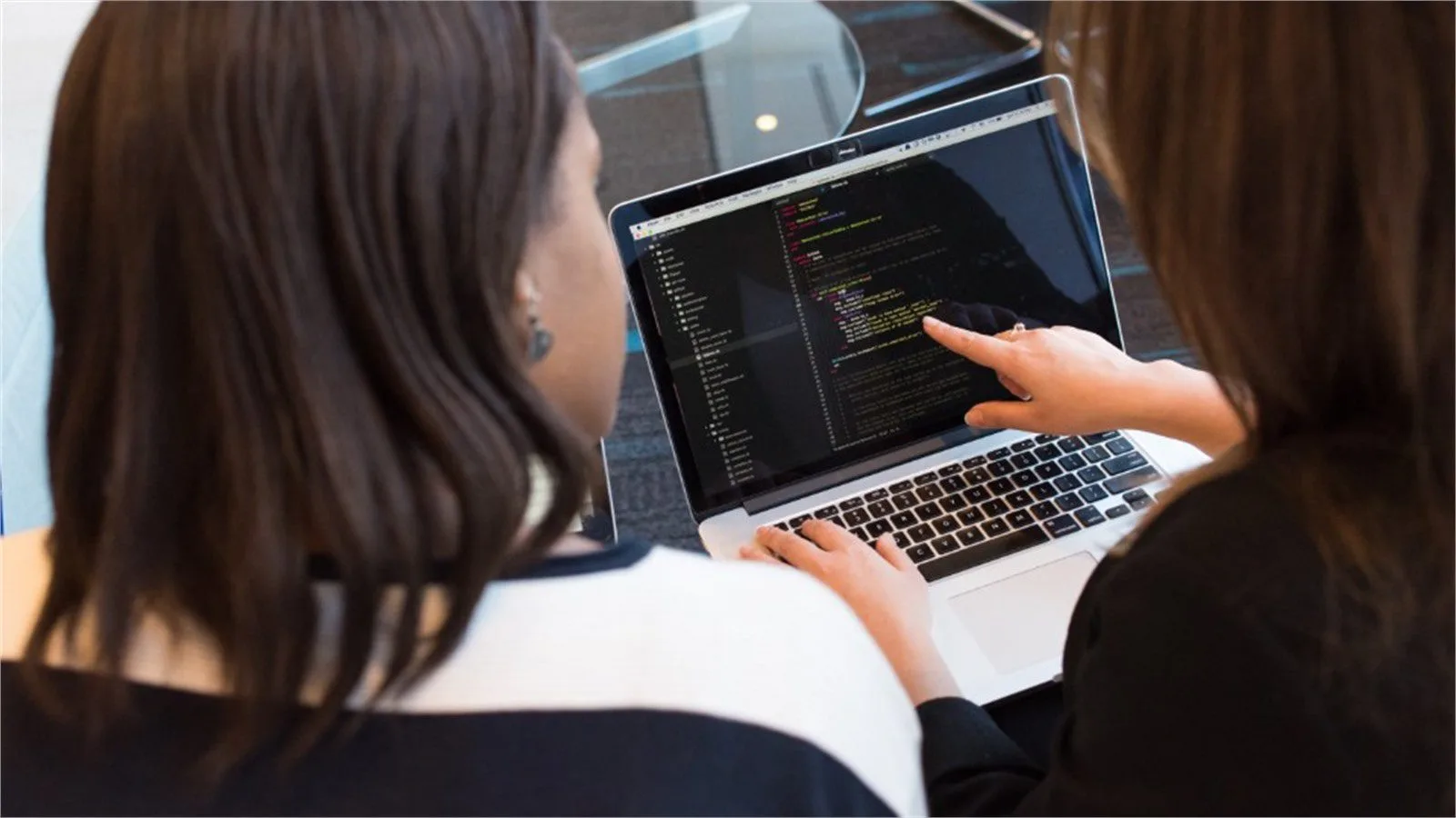 Clarifai OkCupid Photos: 7 Alarming Lessons From the 3 Million-Image Deletion 14 Teams reviewing machine-learning workflows to show the governance lessons from Clarifai OkCupid photos