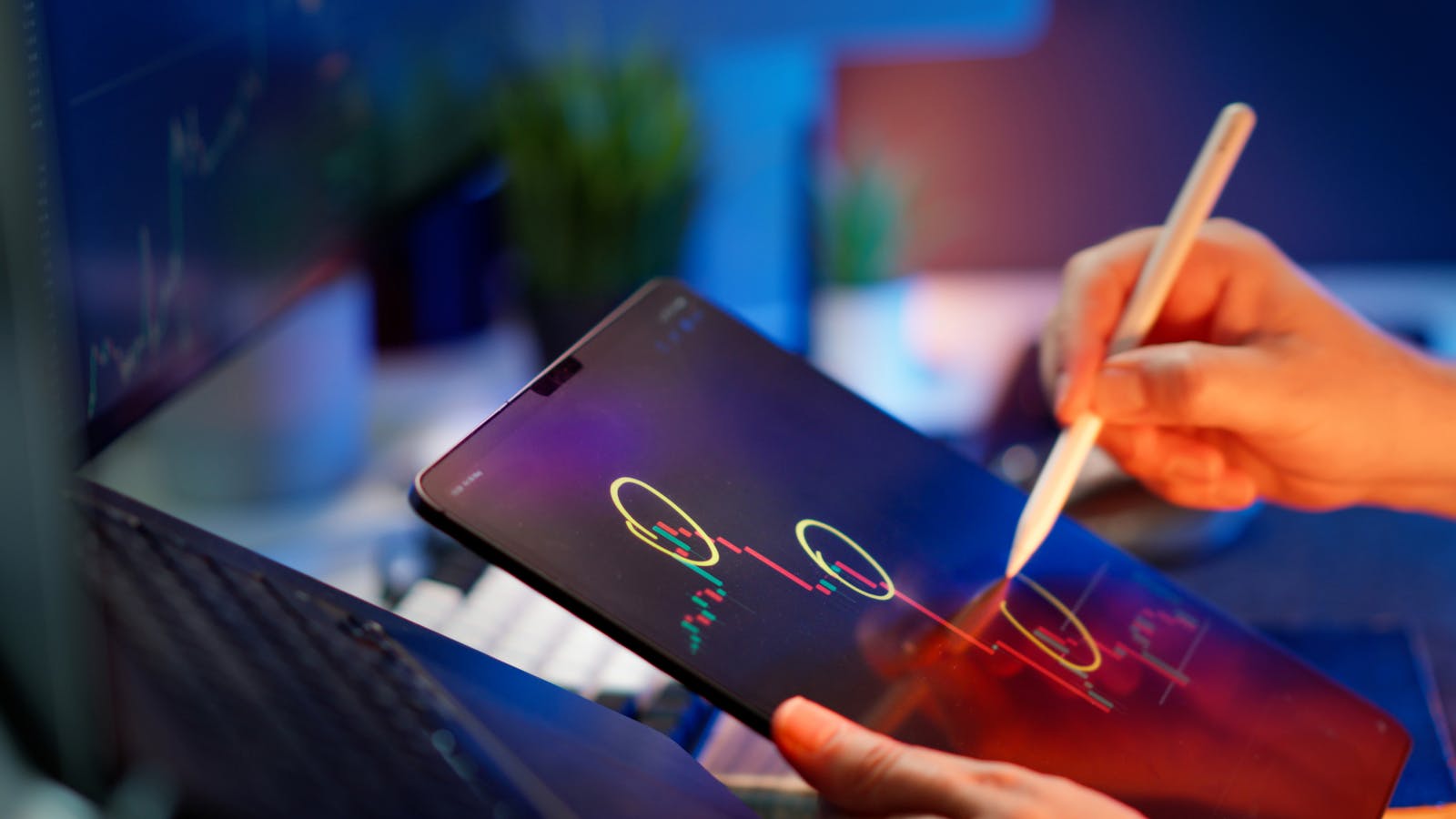Tablet analytics representing automation risk and link quality review