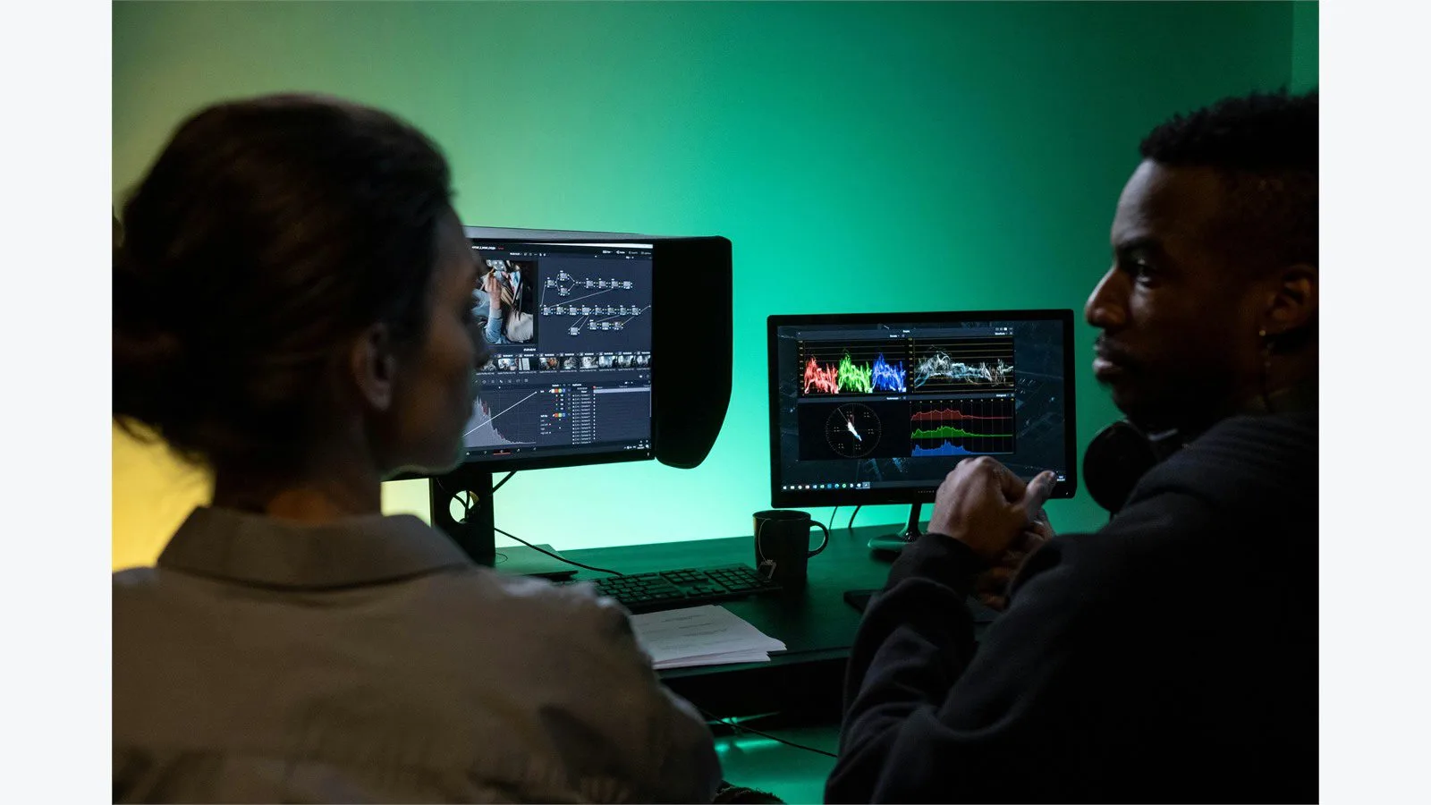 Netflix VOID AI: 7 bold changes for video editing 12 Netflix VOID AI analysis concept with two editors comparing footage and color grading