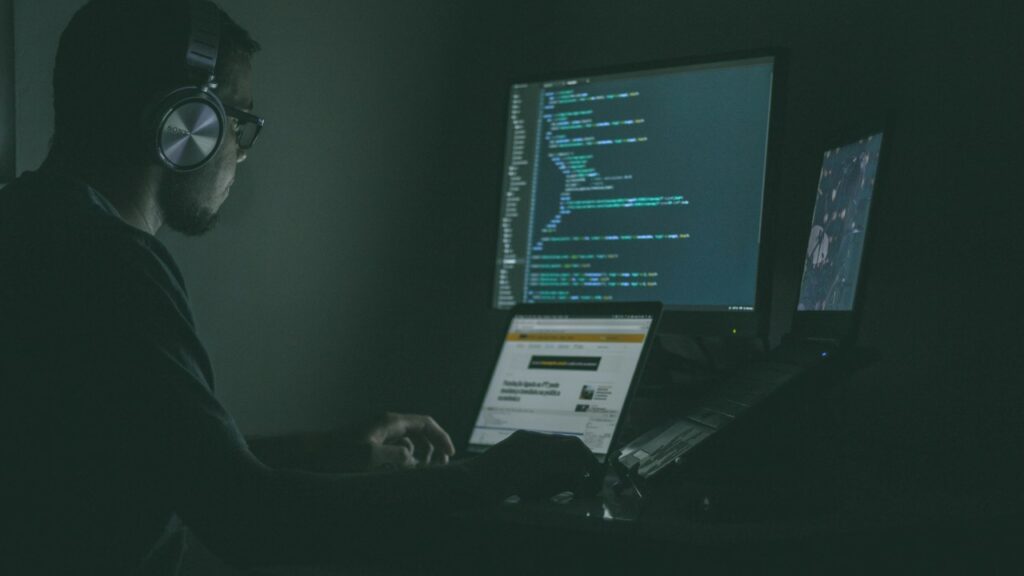 Cyber Insurance Red Flags endpoint detection and response console showing managed device coverage, ransomware alerts, monitoring gaps, and response workflow