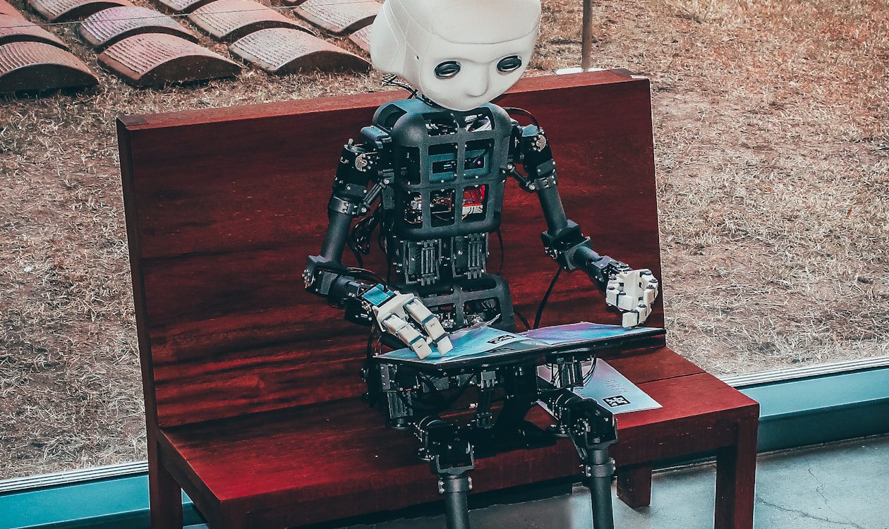 Anthropic Tests Model Selector and Language Options for Claude Voice Mode 10 Future of AI voice technology and competition